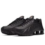 NIKE SHOX R4 «Total Black» - Imagen 2
