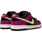SB DUNK Low "Garnet and black" - Image 3