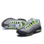 AIR MAX 95 "OG Neon" - Image 4