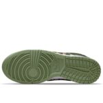 SB DUNK Low "Black Green" - Image 2