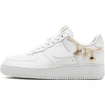 NIKE AIR FORCE 1 Lucky Charms